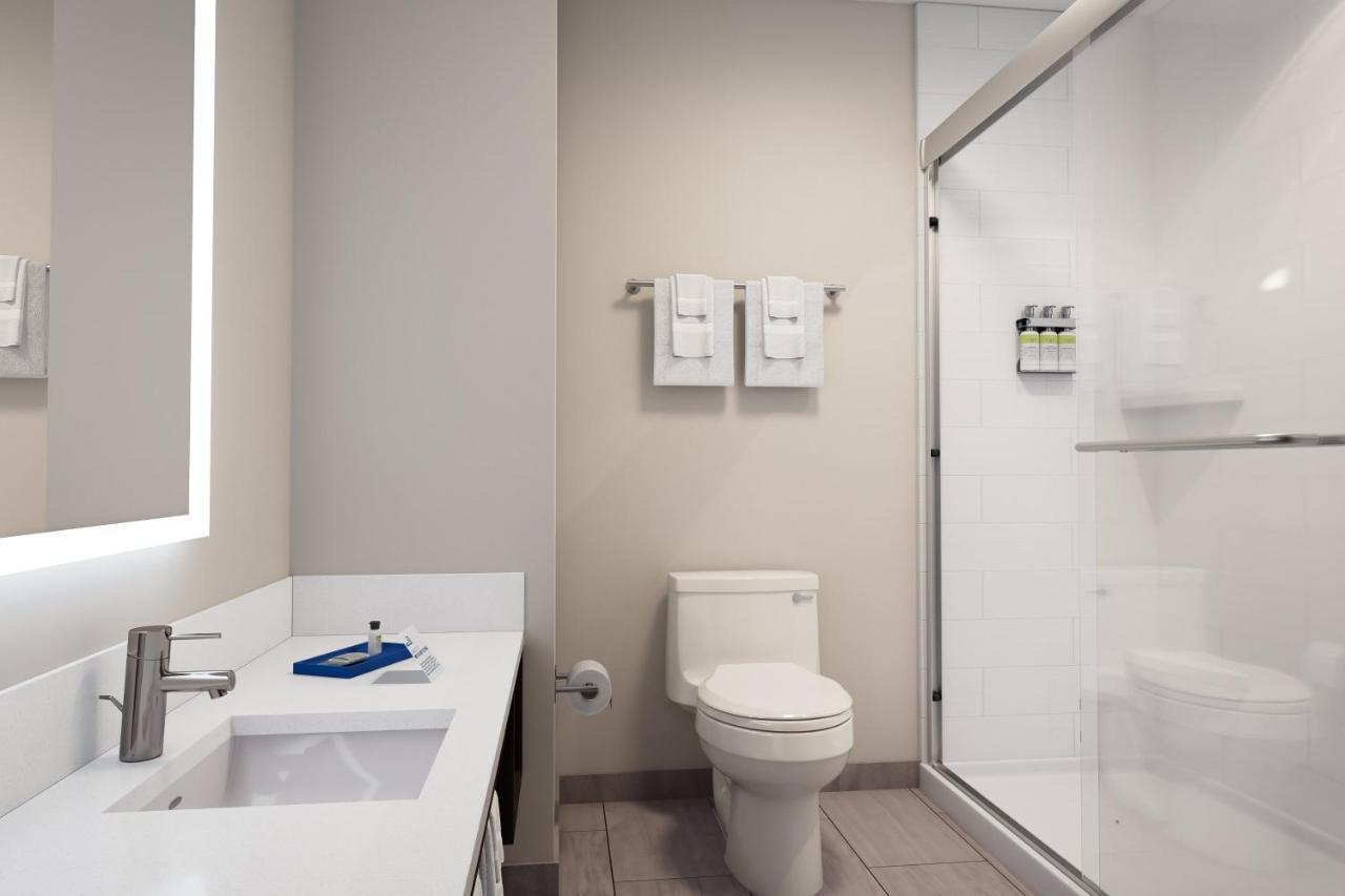 Holiday Inn Express Redding North By Ihg Екстериор снимка