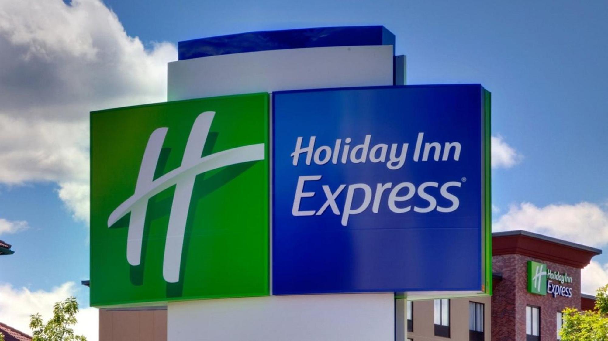 Holiday Inn Express Redding North By Ihg Екстериор снимка